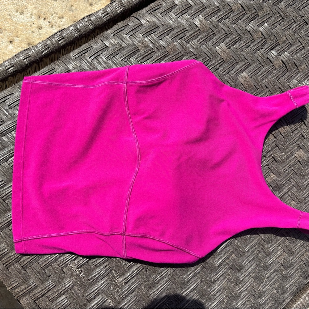 Lululemon pink bra top size 6